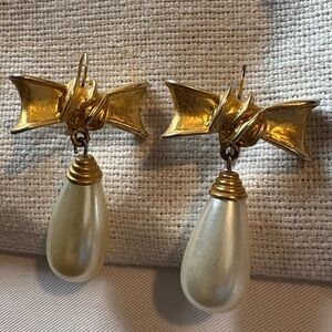 Vintage bow earrings